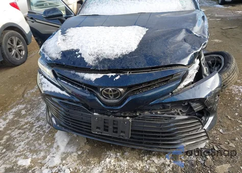 2020 Toyota Camry Le z USA, uszkodzony, nr VIN 4T1C11AK3LU980235
